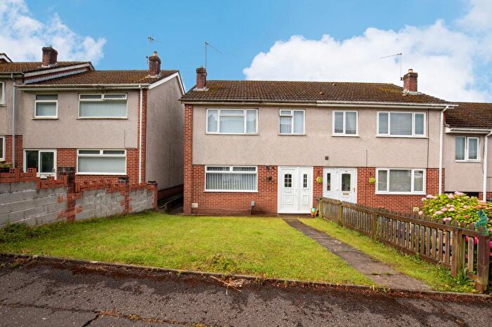 3 Bedroom End Of Terrace House For Sale In Bryn Pinwydden, Cardiff, CF23