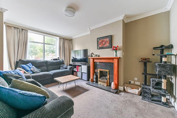 3 Bedroom Terraced House For Sale In Davidson Road, Croydon, CR0