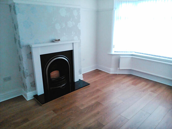 3 Bedroom Semi-Detached House To Rent In Stanley Park, Liverpool, Merseyside, L21