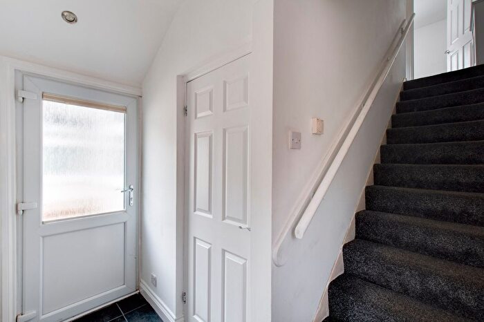 2 Bedroom End Of Terrace House To Rent In Providence Road, Bromsgrove, Worcestershire, B61