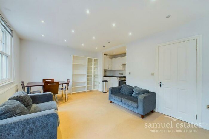2 Bedroom Flat To Rent In Battersea Park Road, London, SW11