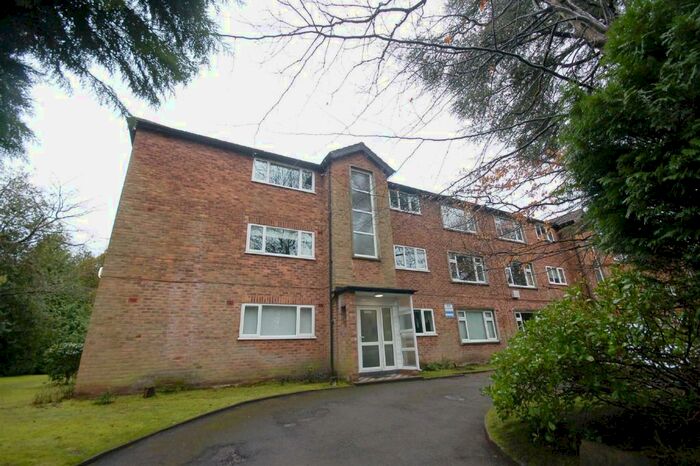 2 Bedroom Flat To Rent In Holme Road, Manchester, M20