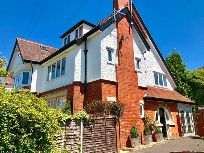 3 Bedroom Apartment To Rent In Maxwell Road, Poole, BH13