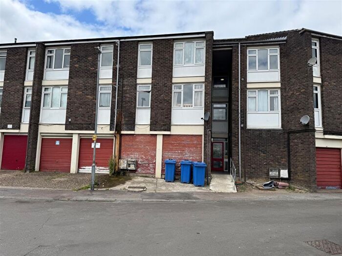 1 Bedroom Flat To Rent In Peterswood, Harlow, CM18