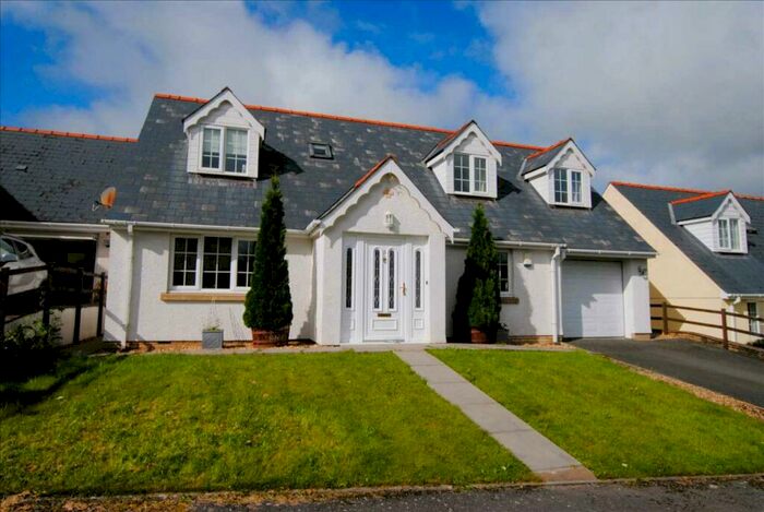 3 Bedroom Bungalow For Sale In Ashburton Grove, SA67