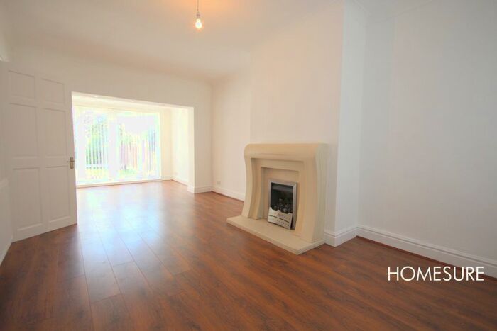 3 Bedroom Semi-Detached House To Rent In Poplar Grove, Prescot, L35