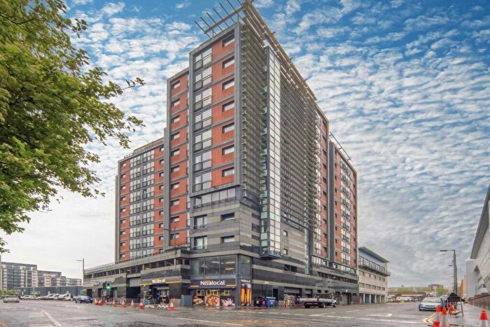 2 Bedroom Flat To Rent In Lancefield Quay, Glasgow, G3