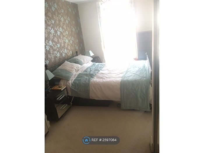 1 Bedroom Flat To Rent In Pollard House, Spa Road, SE16