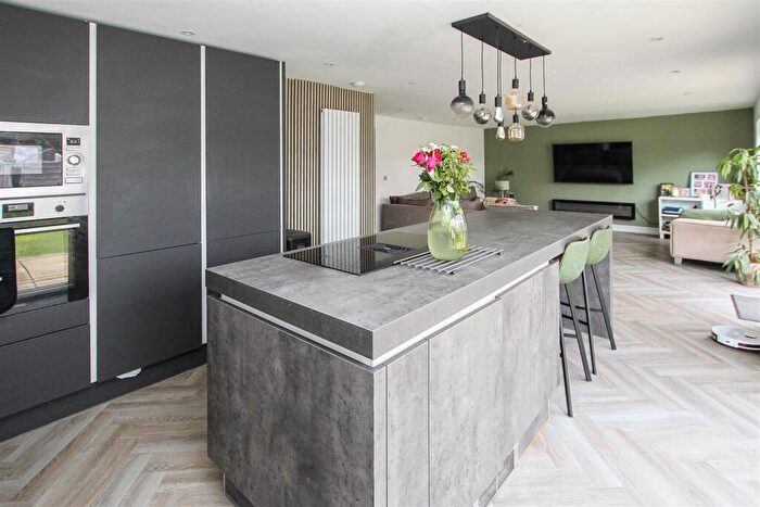 4 Bedroom Detached Bungalow For Sale In Second Avenue, Hook End, Brentwood, CM15