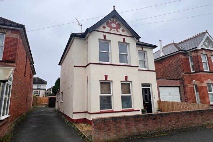 2 Bedroom Flat To Rent In Buchanan Avenue, Bournemouth, BH7