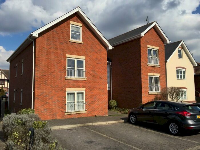 2 Bedroom Apartment To Rent In Eastwood Road, Rayleigh, Essex, SS6