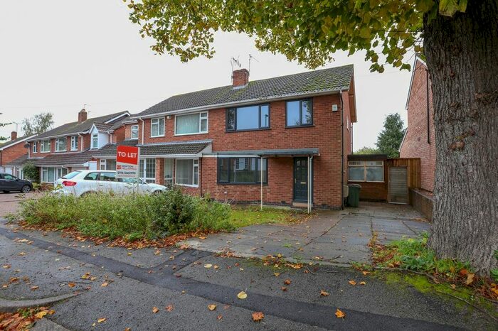 3 Bedroom Semi-Detached House To Rent In Brocks Hill Drive, Leicester, LE2