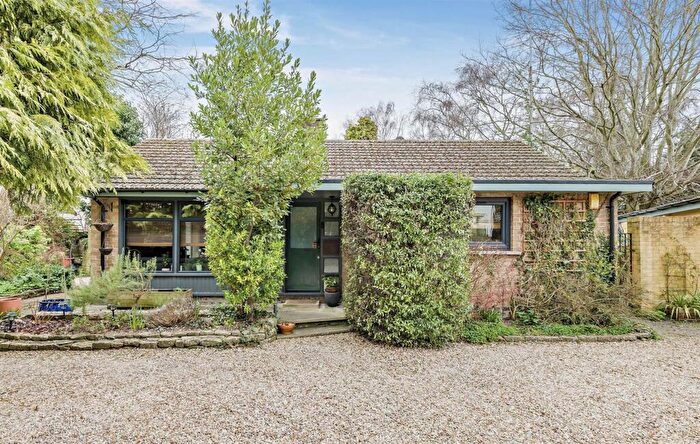 3 Bedroom Bungalow For Sale In The Avenue, Cirencester, GL7