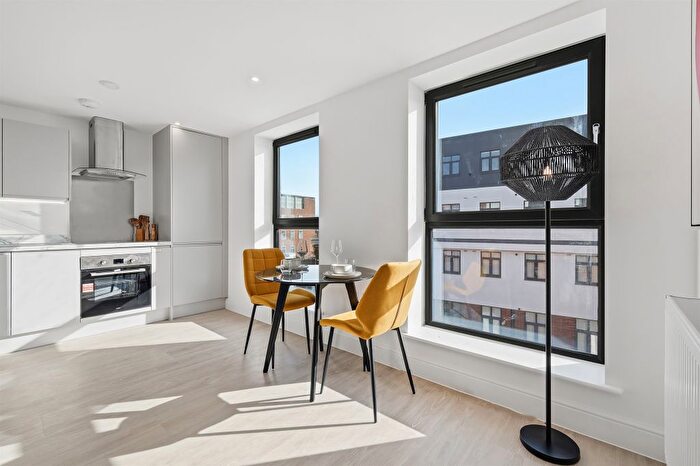 1 Bedroom Flat For Sale In New Street, Aylesbury, HP20