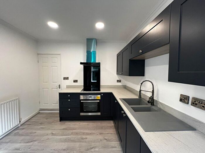 2 Bedroom Apartment To Rent In South Road, Sheffield, S6