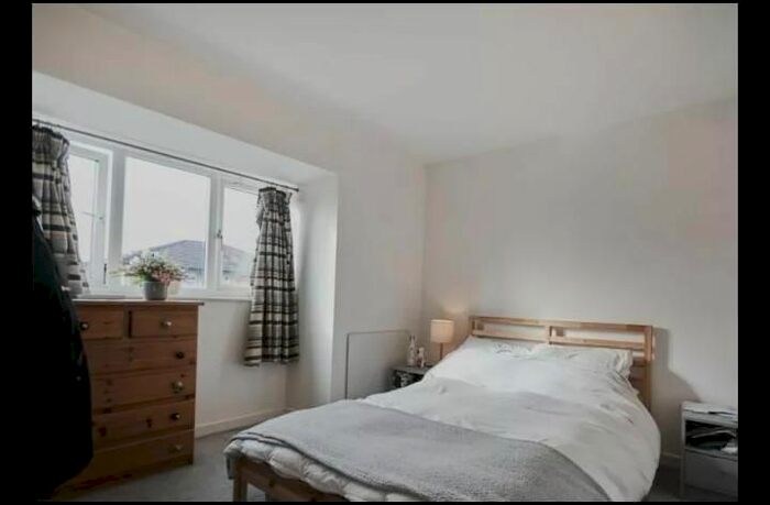 1 Bedroom Flat To Rent In Abbey Drive, London, SW17