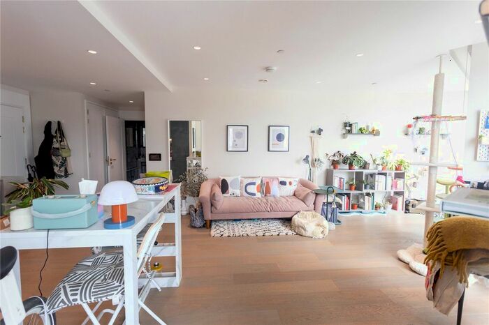 2 Bedroom Flat To Rent In Cutter Lane, North Greenwich, SE10