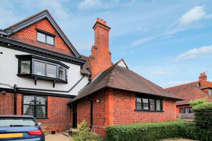 1 Bedroom Flat To Rent In Priory Avenue, Caversham, Reading, RG4