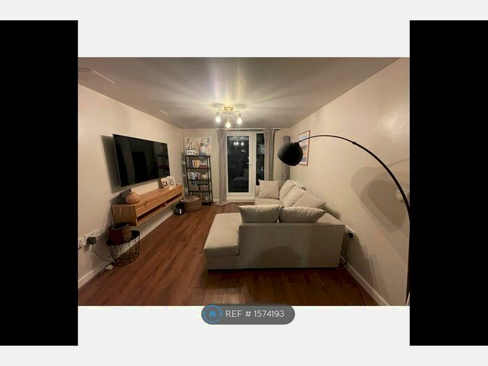 1 Bedroom Flat To Rent In Martins Road, Bromley, BR2