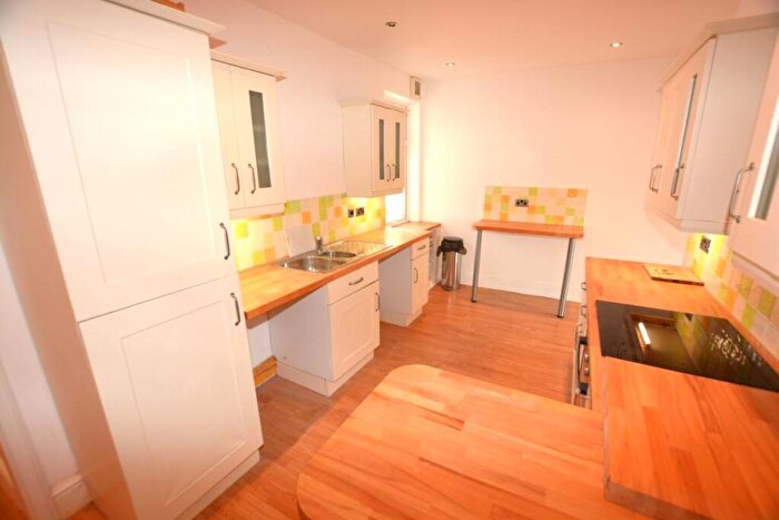 2 Bedroom Flat To Rent In Scrooby Road, Bircotes, Doncaster, DN11