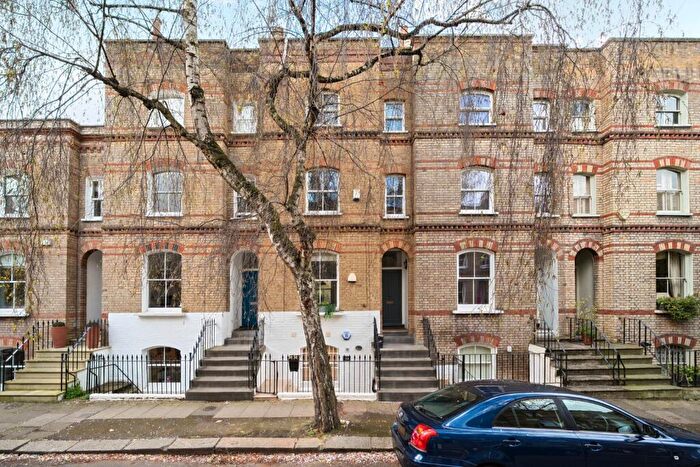 2 Bedroom Flat For Sale In Methley Street, London, SE11