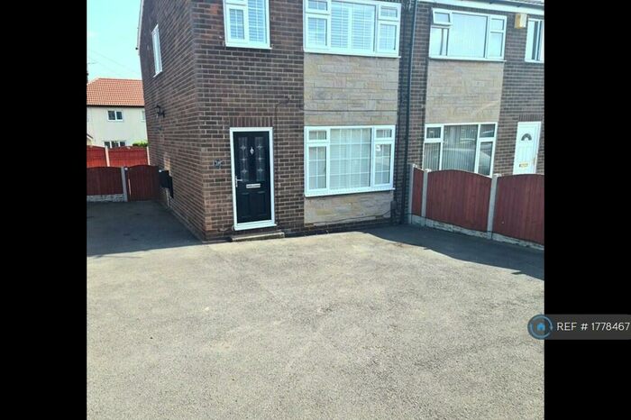 3 Bedroom Semi-Detached House To Rent In Church Lane, Crossgates, Leeds, LS15