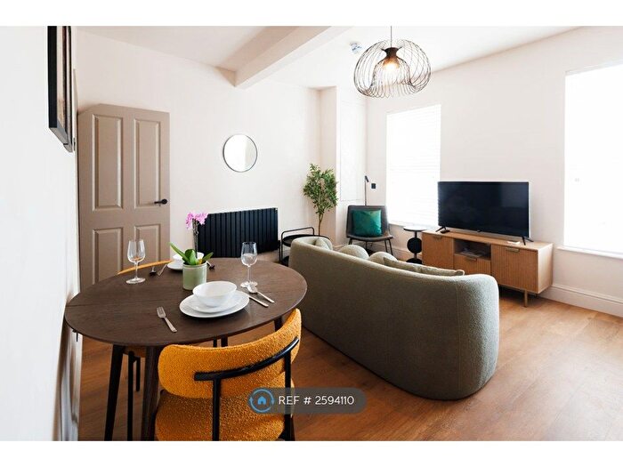 2 Bedroom Flat To Rent In Dean Lane, Bristol, BS3