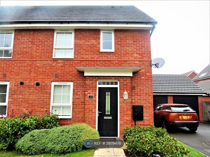 3 Bedroom Semi-Detached House To Rent In Richard Bradley Way, Tipton, DY4