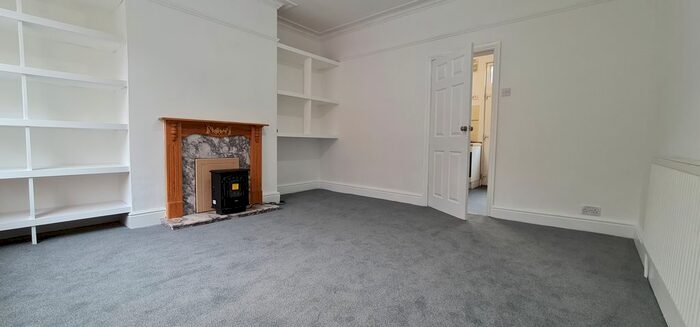 2 Bedroom Terraced House To Rent In Victoria Grove, Leeds, West Yorkshire, LS9