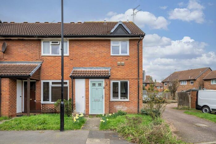 1 Bedroom Property To Rent In Harvesters Close, Isleworth, TW7