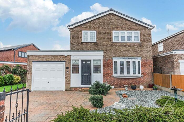 3 Bedroom Detached House For Sale In Blakeney Drive, Mansfield, Nottinghamshire, NG18
