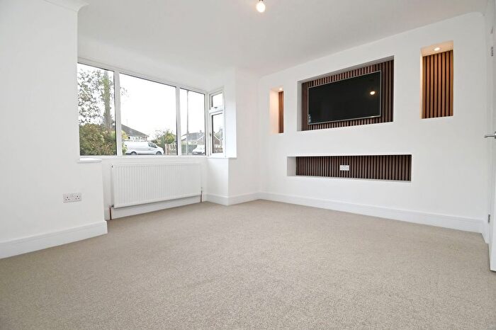 3 Bedroom Semi-detached House For Sale In Wilthorpe Road, Barnsley, S75