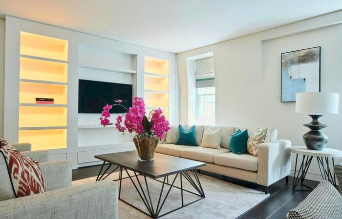 1 Bedroom Flat To Rent In Duke Street, London, W1K