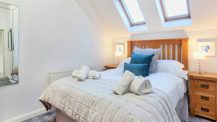 2 Bedroom Flat To Rent In High Newbiggin Street, York YO31