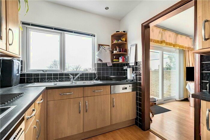 3 Bedroom Terraced House For Sale In Grangecliffe Gardens, London, SE25