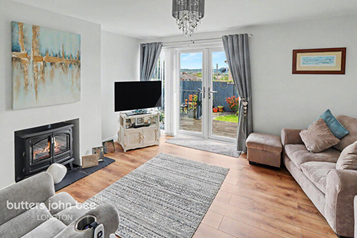 3 Bedroom Semi-Detached House For Sale In Newmount Road, Stoke-On-Trent, ST4