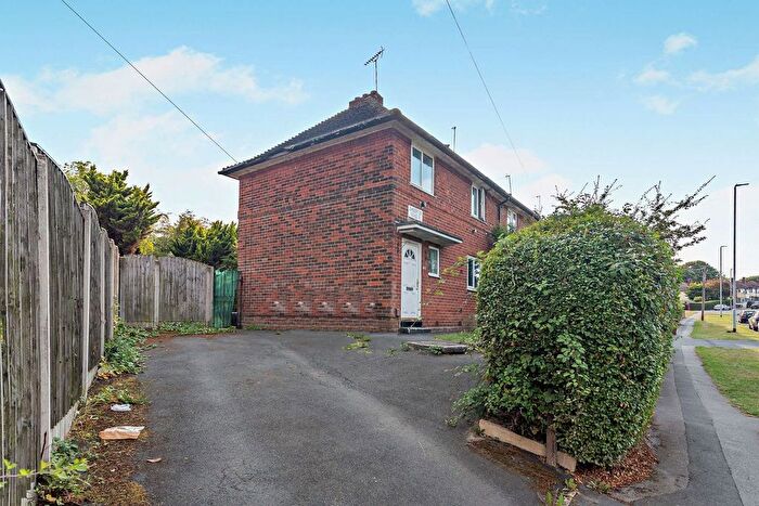 3 Bedroom Terraced House For Sale In Amberton Road, Leeds, LS8