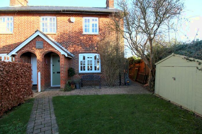 3 Bedroom Village House To Rent In High Street, Offley, Hitchin, SG5