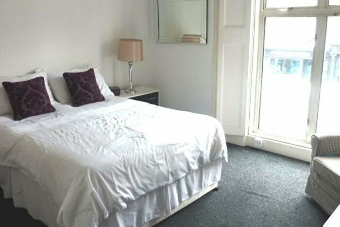 Flat To Rent In Parkway, Camden / Regents Park, NW1