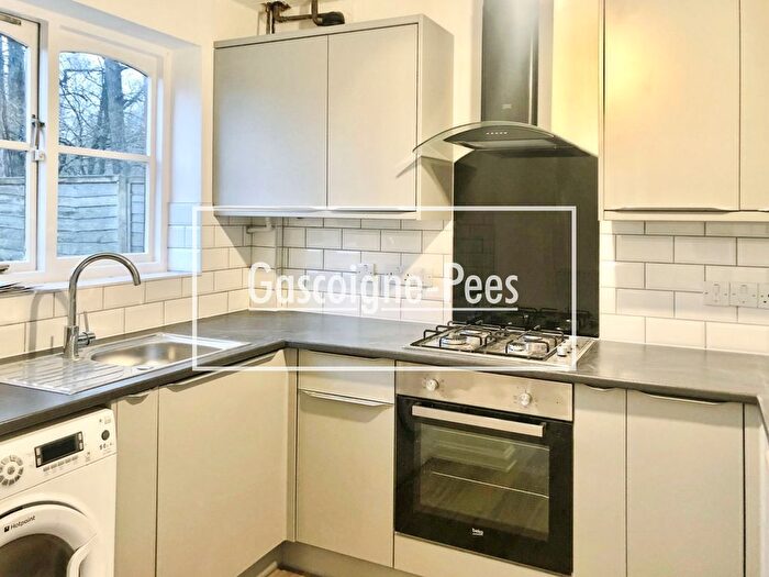 3 Bedroom Property To Rent In Frimley, Camberley, GU16