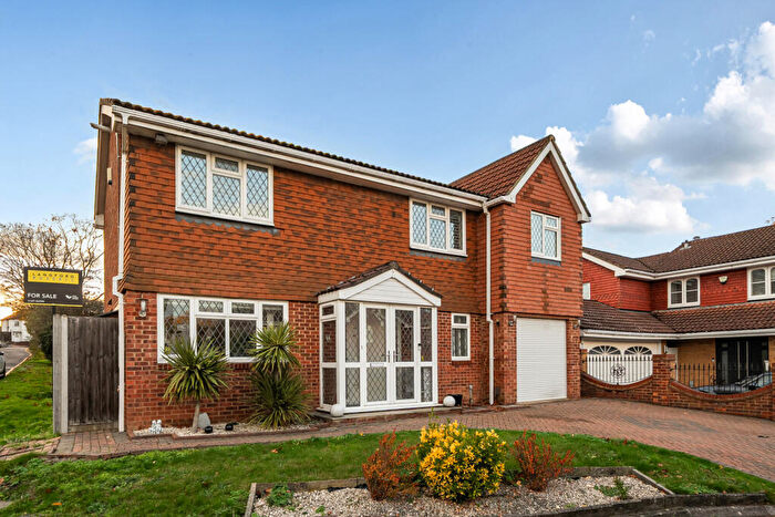 4 Bedroom Detached House For Sale In Arden Grove, Orpington, BR6