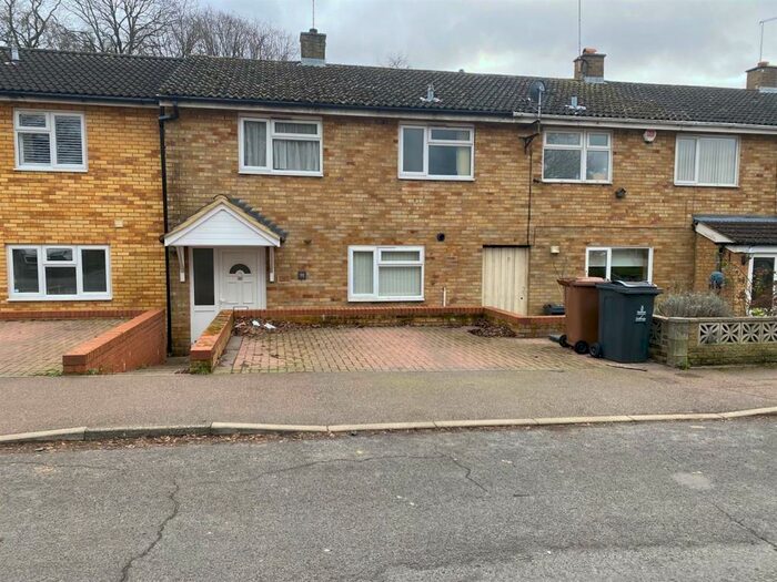 3 Bedroom Terraced House To Rent In Drakes Drive, Stevenage, SG2