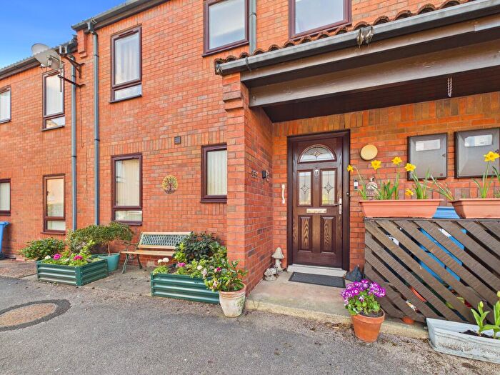 2 Bedroom Apartment For Sale In Ticknall Walk, Sunnyhill, DE23