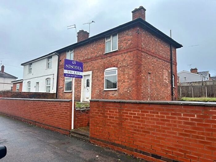 3 Bedroom Semi-Detached House To Rent In Green Lane Road, Leicester, LE5