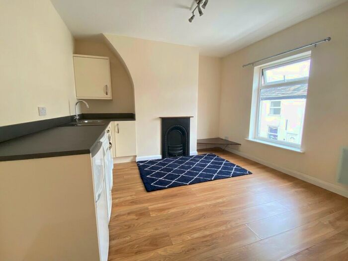 1 Bedroom Flat To Rent In Brown Street, Macclesfield, SK11