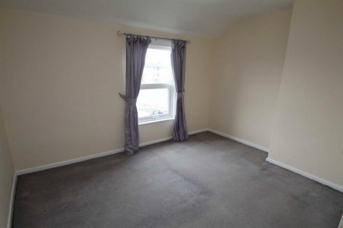 2 Bedroom Terraced House For Sale In Castle Street, Oswestry, SY11