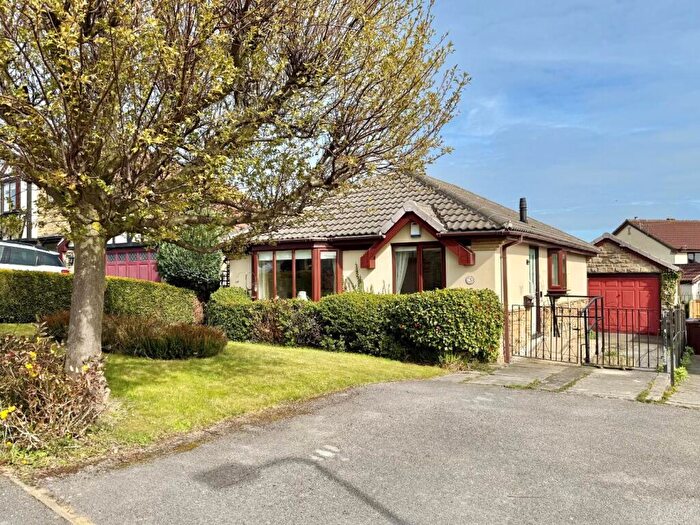 2 Bedroom Detached Bungalow For Sale In Sunnybrook Close, Hoyland, Barnsley, S74