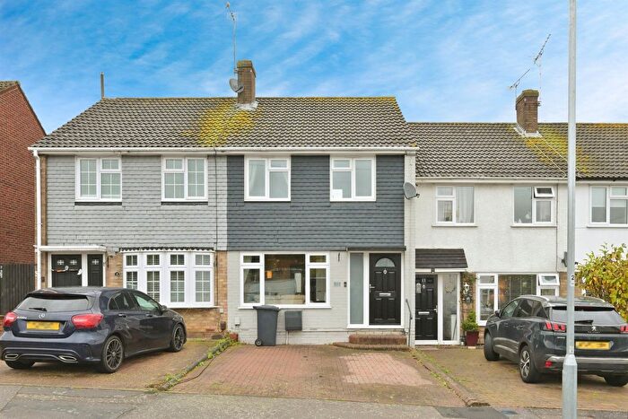3 Bedroom Terraced House For Sale In Macers Lane, Broxbourne, EN10
