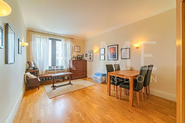 1 Bedroom Flat For Sale In Whitehouse Apartments, Belvedere Road, South Bank, SE1