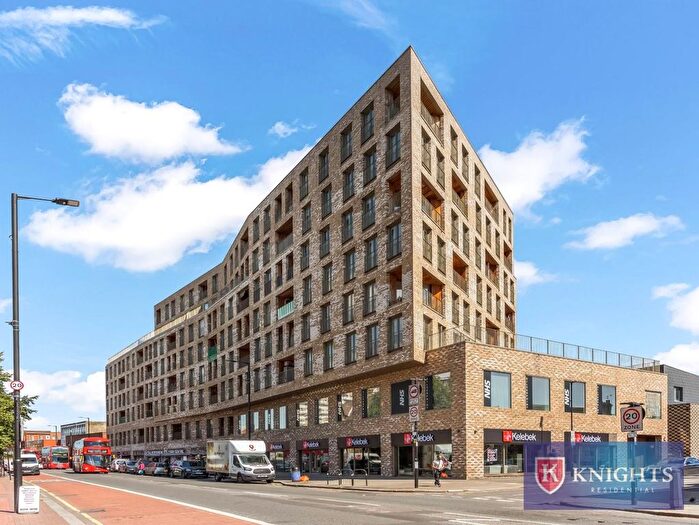 2 Bedroom Flat For Sale In Prowse Court, Fore Street, London, N18